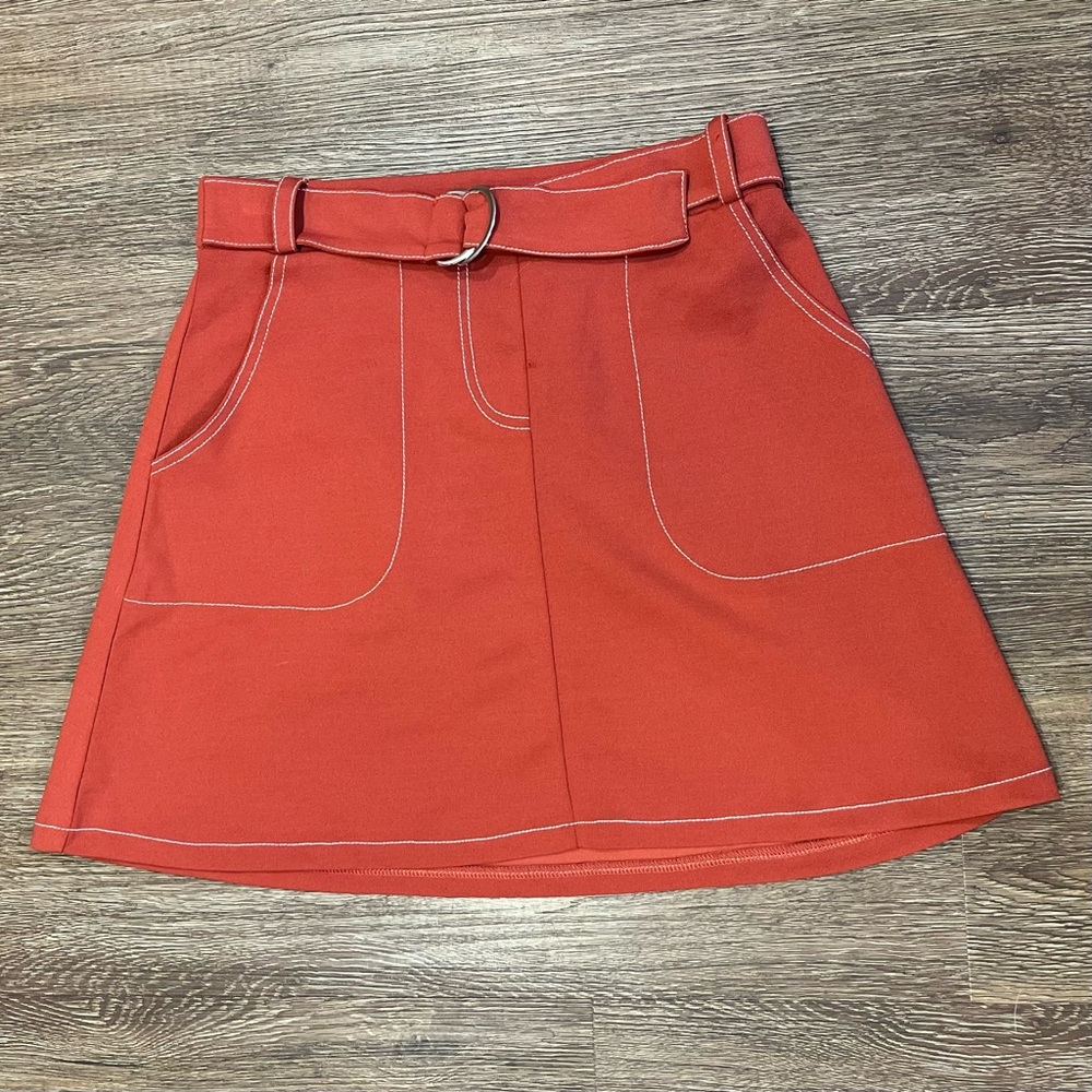cute skirt with belt
brand full circle trends
size medium